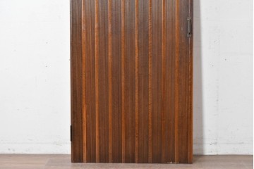 ヴィンテージ建具　昭和中期　縦リブ意匠が際立つミッドセンチュリーデザインの扉1枚　(R-087449)