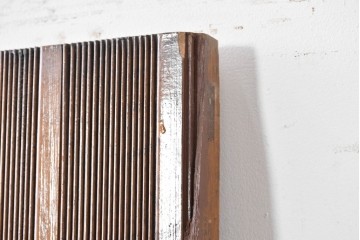 ヴィンテージ建具　昭和中期　縦リブ意匠が際立つミッドセンチュリーデザインの扉1枚　(R-087449)