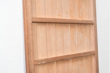 ヴィンテージ建具　昭和中期　縦リブ意匠が際立つミッドセンチュリーデザインの扉1枚　(R-087449)