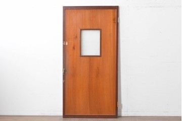 アンティーク建具　昭和初期　小窓付きのレトロな木製ドア1枚　(R-087450)
