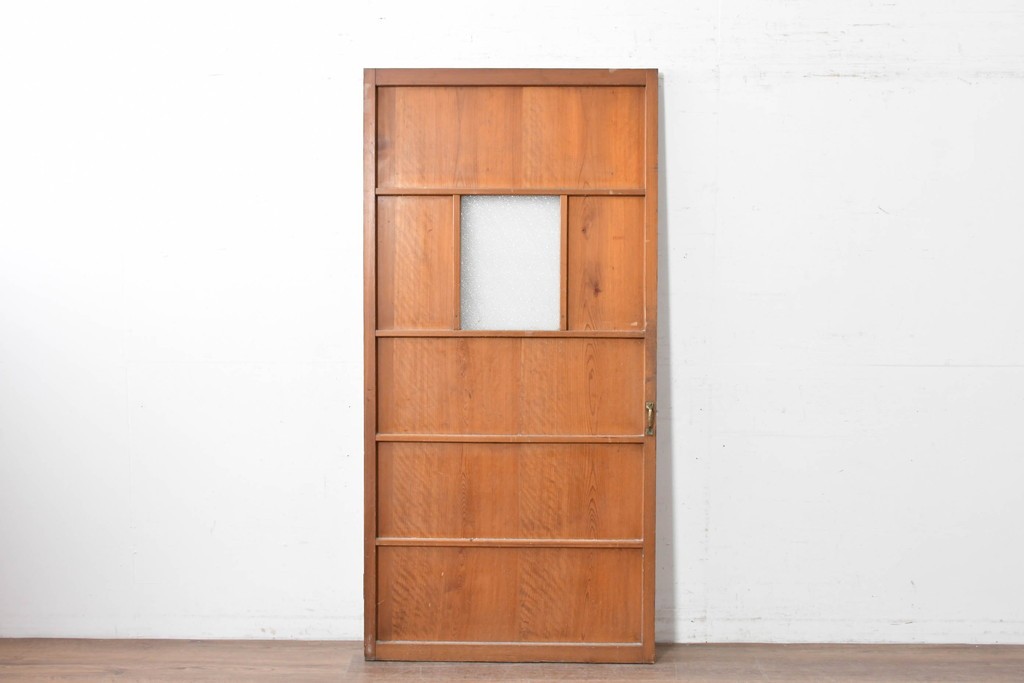 アンティーク建具　昭和初期　小窓付きのレトロな木製ドア1枚　(R-087450)