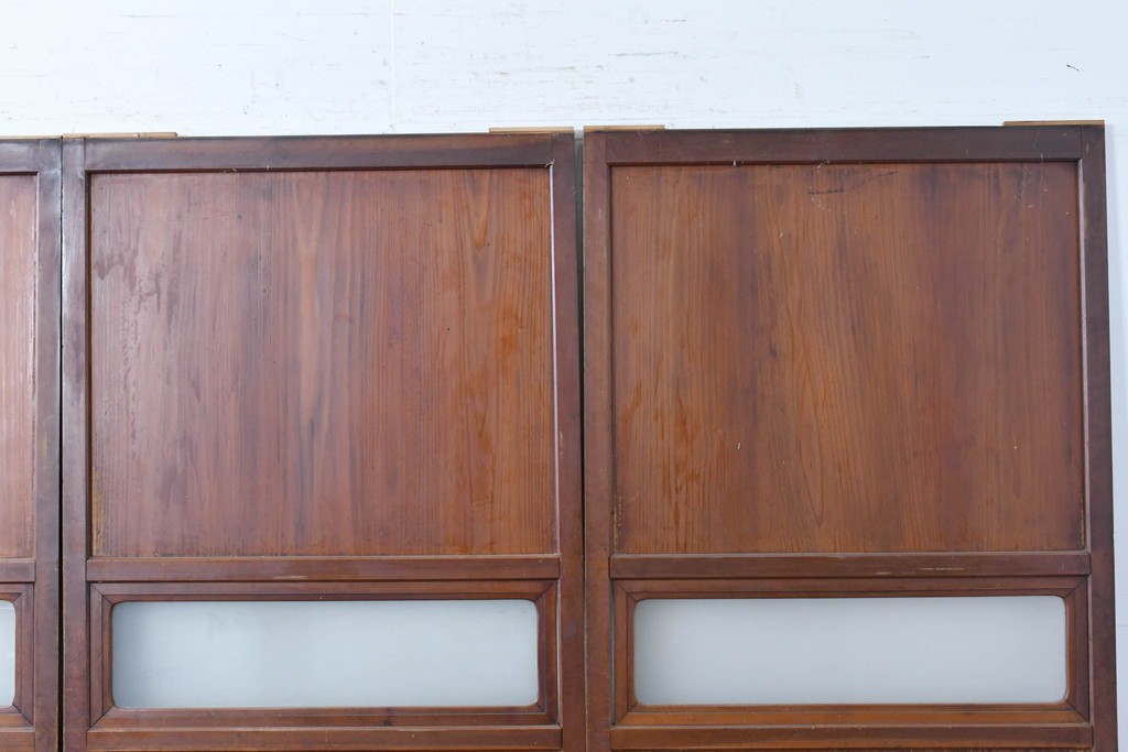 アンティーク建具　大正から昭和初期　落ち着いた木色とすりガラスが古民家風の空間に馴染む板戸4枚セット　(R-087451)