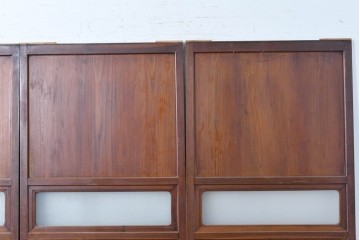 アンティーク建具　大正から昭和初期　落ち着いた木色とすりガラスが古民家風の空間に馴染む板戸4枚セット　(R-087451)