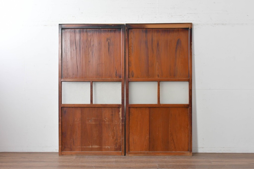 アンティーク建具　昭和初期　レトロな雰囲気漂うガラス帯戸2枚セット　(R-087452)