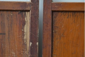 アンティーク建具　昭和初期　レトロな雰囲気漂うガラス帯戸2枚セット　(R-087452)