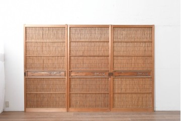 ヴィンテージ建具　昭和中期　透かし彫刻が目を引く夏戸3枚セット　(R-087453)