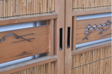 ヴィンテージ建具　昭和中期　透かし彫刻が目を引く夏戸3枚セット　(R-087453)