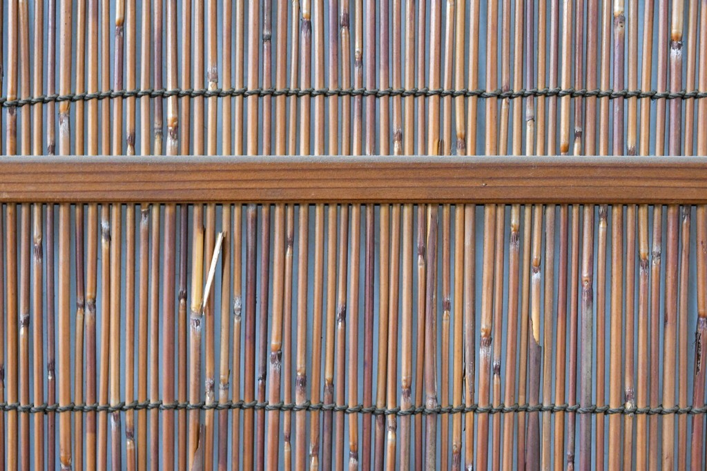 ヴィンテージ建具　昭和中期　透かし彫刻が目を引く夏戸4枚セット　(R-087455)