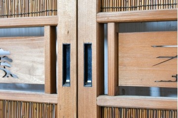 ヴィンテージ建具　昭和中期　透かし彫刻が目を引く夏戸4枚セット　(R-087455)