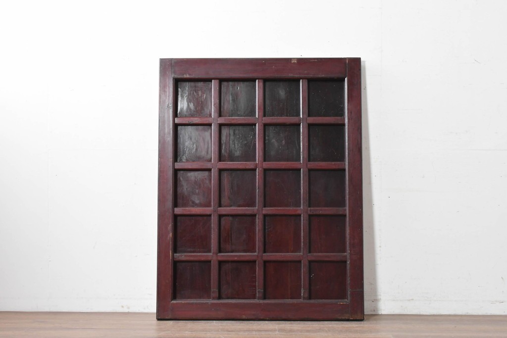 アンティーク建具　明治から大正期　深みのある色合いの小さな狐格子くぐり戸1枚　(R-087456)