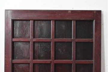 アンティーク建具　明治から大正期　深みのある色合いの小さな狐格子くぐり戸1枚　(R-087456)