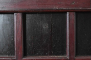 アンティーク建具　明治から大正期　深みのある色合いの小さな狐格子くぐり戸1枚　(R-087456)