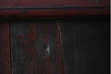 アンティーク建具　明治から大正期　深みのある色合いの小さな狐格子くぐり戸1枚　(R-087456)