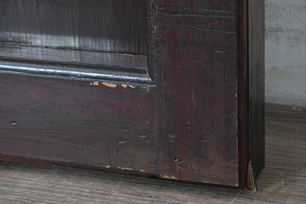 アンティーク建具　明治から大正期　深みのある色合いの小さな狐格子くぐり戸1枚　(R-087456)