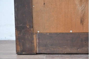 アンティーク建具　明治から大正期　深みのある色合いの小さな狐格子くぐり戸1枚　(R-087456)