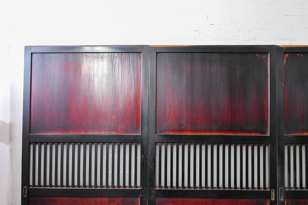 アンティーク建具　明治から大正期　すすけた風合いが魅力の格子帯戸4枚セット　(R-087457)