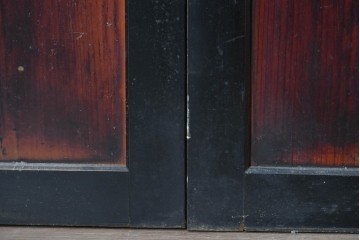 アンティーク建具　明治から大正期　すすけた風合いが魅力の格子帯戸4枚セット　(R-087457)