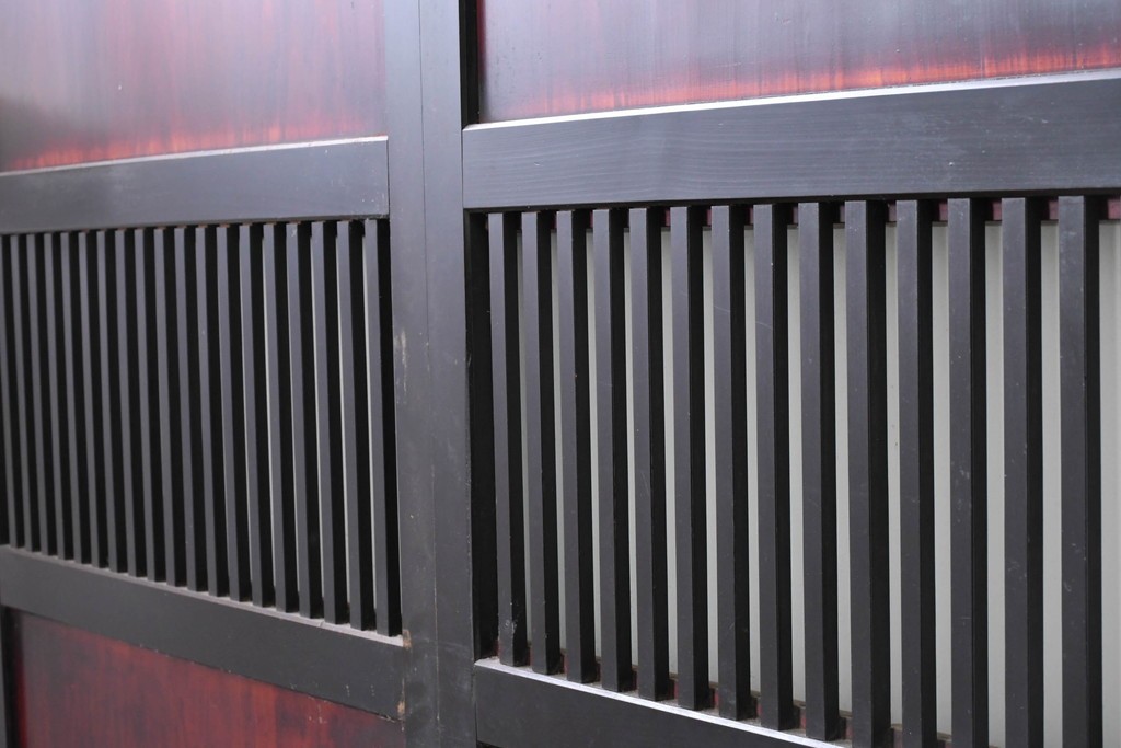 アンティーク建具　明治から大正期　すすけた風合いが魅力の格子帯戸4枚セット　(R-087457)