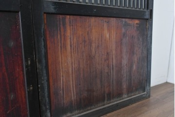アンティーク建具　明治から大正期　すすけた風合いが魅力の格子帯戸4枚セット　(R-087457)