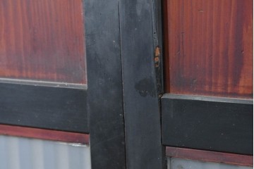 アンティーク建具　明治から大正期　すすけた風合いが魅力の格子帯戸4枚セット　(R-087457)