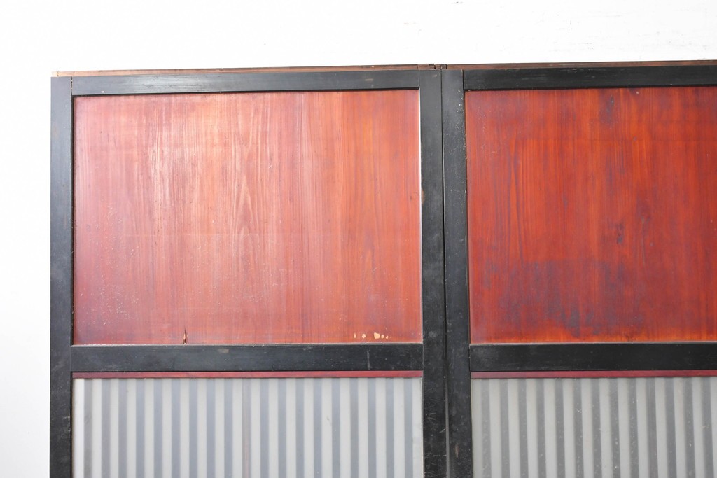 アンティーク建具　明治から大正期　すすけた風合いが魅力の格子帯戸3枚セット　(R-087458)