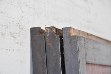 アンティーク建具　明治から大正期　すすけた風合いが魅力の格子帯戸3枚セット　(R-087458)