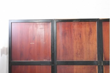 アンティーク建具　明治期　味わい深い木肌と黒框のコントラストが印象的な板戸4枚セット　(R-087459)