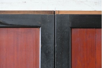 アンティーク建具　明治期　味わい深い木肌と黒框のコントラストが印象的な板戸4枚セット　(R-087459)