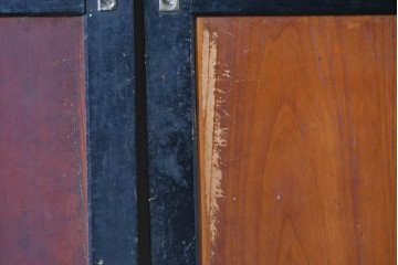 アンティーク建具　明治期　黒い框に板戸面が映える板戸2枚セット　(R-087460)