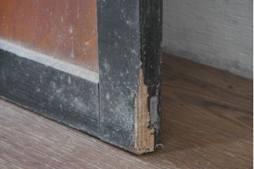 アンティーク建具　明治期　黒い框に板戸面が映える板戸2枚セット　(R-087460)