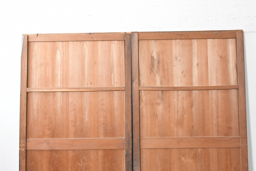 アンティーク建具　明治期　黒い框に板戸面が映える板戸2枚セット　(R-087460)