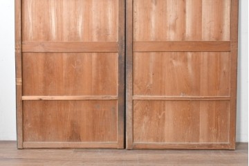 アンティーク建具　明治期　黒い框に板戸面が映える板戸2枚セット　(R-087460)