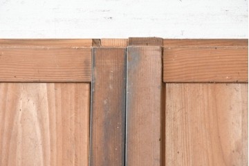 アンティーク建具　明治期　黒い框に板戸面が映える板戸2枚セット　(R-087460)