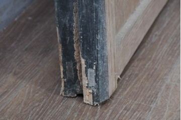 アンティーク建具　明治期　黒い框に板戸面が映える板戸2枚セット　(R-087460)