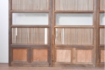 アンティーク建具　昭和初期　裏障子付き　すっきりとした細身の桟が美しい幅狭格子戸4枚セット　(R-087461)