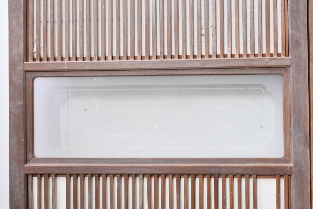 アンティーク建具　昭和初期　裏障子付き　すっきりとした細身の桟が美しい幅狭格子戸4枚セット　(R-087461)