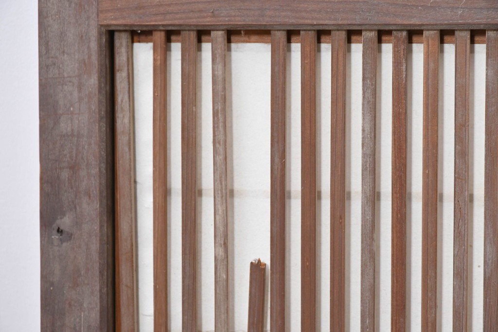 アンティーク建具　昭和初期　裏障子付き　すっきりとした細身の桟が美しい幅狭格子戸4枚セット　(R-087461)