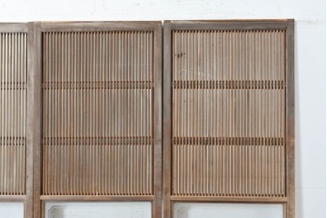 アンティーク建具　昭和初期　裏障子付き　すっきりとした細身の桟が美しい幅狭格子戸4枚セット　(R-087461)