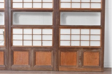 アンティーク建具　昭和初期　裏障子付き　すっきりとした細身の桟が美しい幅狭格子戸4枚セット　(R-087461)
