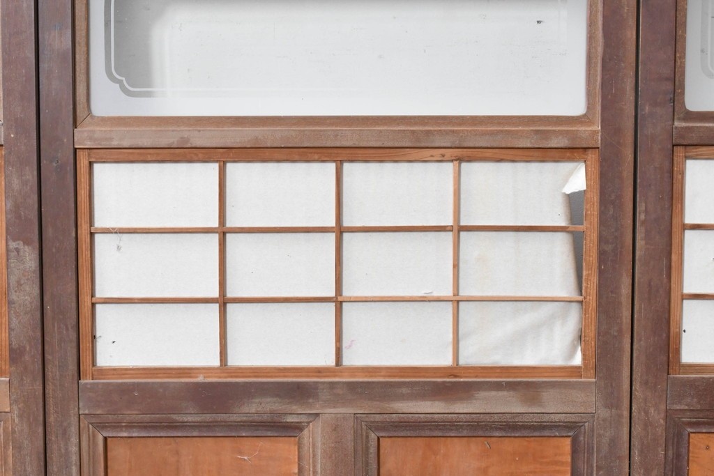 アンティーク建具　昭和初期　裏障子付き　すっきりとした細身の桟が美しい幅狭格子戸4枚セット　(R-087461)