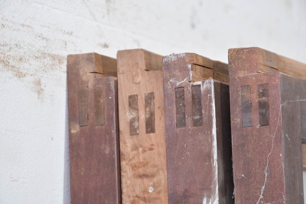 アンティーク建具　昭和初期　裏障子付き　すっきりとした細身の桟が美しい幅狭格子戸4枚セット　(R-087461)