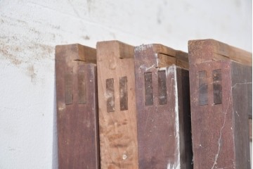 アンティーク建具　昭和初期　裏障子付き　すっきりとした細身の桟が美しい幅狭格子戸4枚セット　(R-087461)