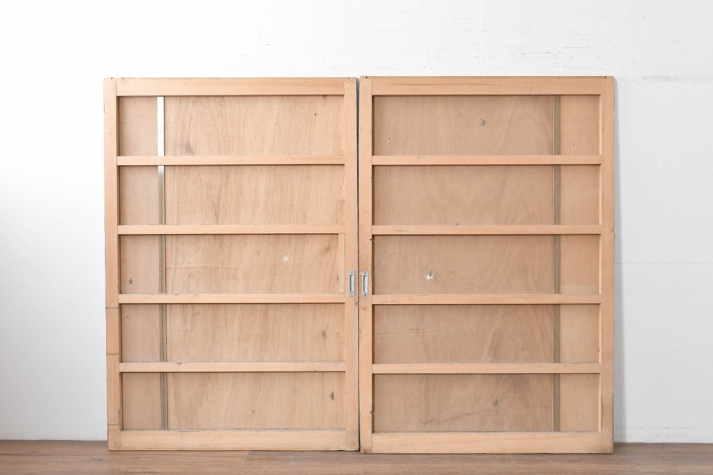 ヴィンテージ建具　昭和後期　インダストリアルな空間づくりにおすすめのブリキ板引き戸2枚セット　(R-087462)