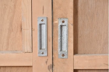 ヴィンテージ建具　昭和後期　インダストリアルな空間づくりにおすすめのブリキ板引き戸2枚セット　(R-087462)