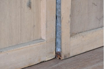 ヴィンテージ建具　昭和後期　インダストリアルな空間づくりにおすすめのブリキ板引き戸2枚セット　(R-087462)