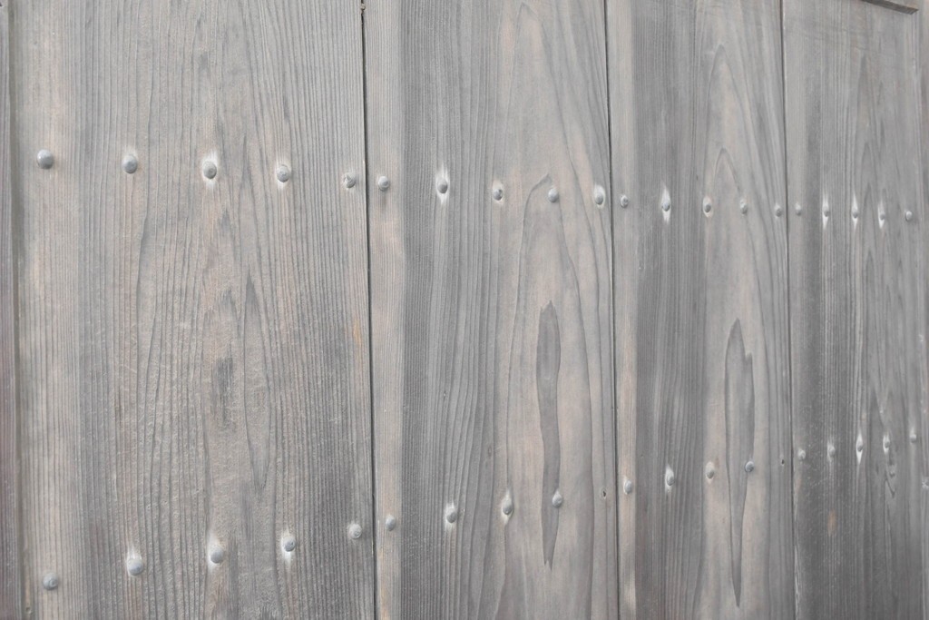 アンティーク建具　大正から昭和初期　杉材　木味の良さが引き立つ蔵戸1枚　(R-087463)