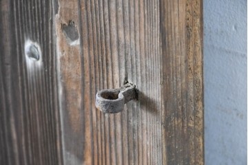 アンティーク建具　大正から昭和初期　杉材　木味の良さが引き立つ蔵戸1枚　(R-087463)