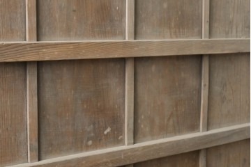 アンティーク建具　大正から昭和初期　杉材　木味の良さが引き立つ蔵戸1枚　(R-087463)