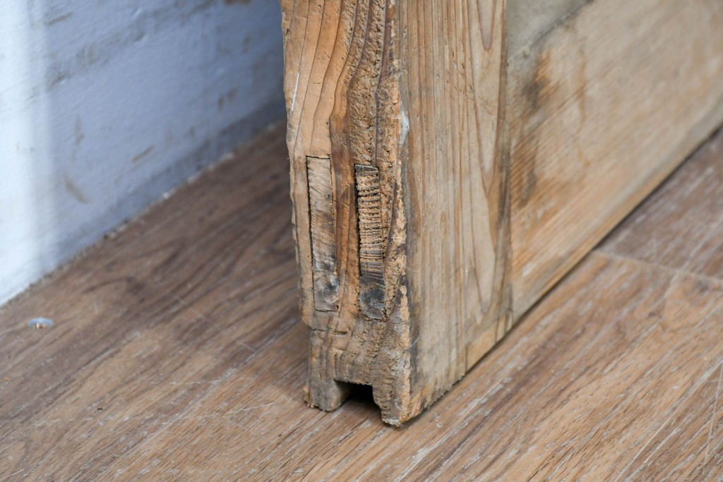 アンティーク建具　大正から昭和初期　杉材　木味の良さが引き立つ蔵戸1枚　(R-087463)