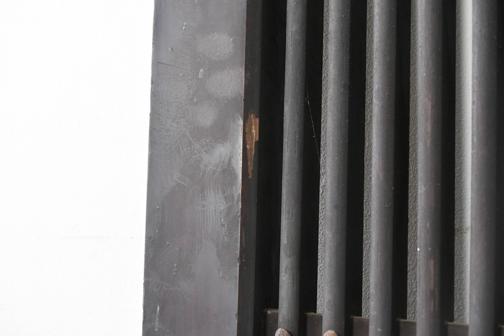 アンティーク建具　明治から大正期　栗材の力強い表情と格子意匠が美しい蔵戸1枚　(R-087464)